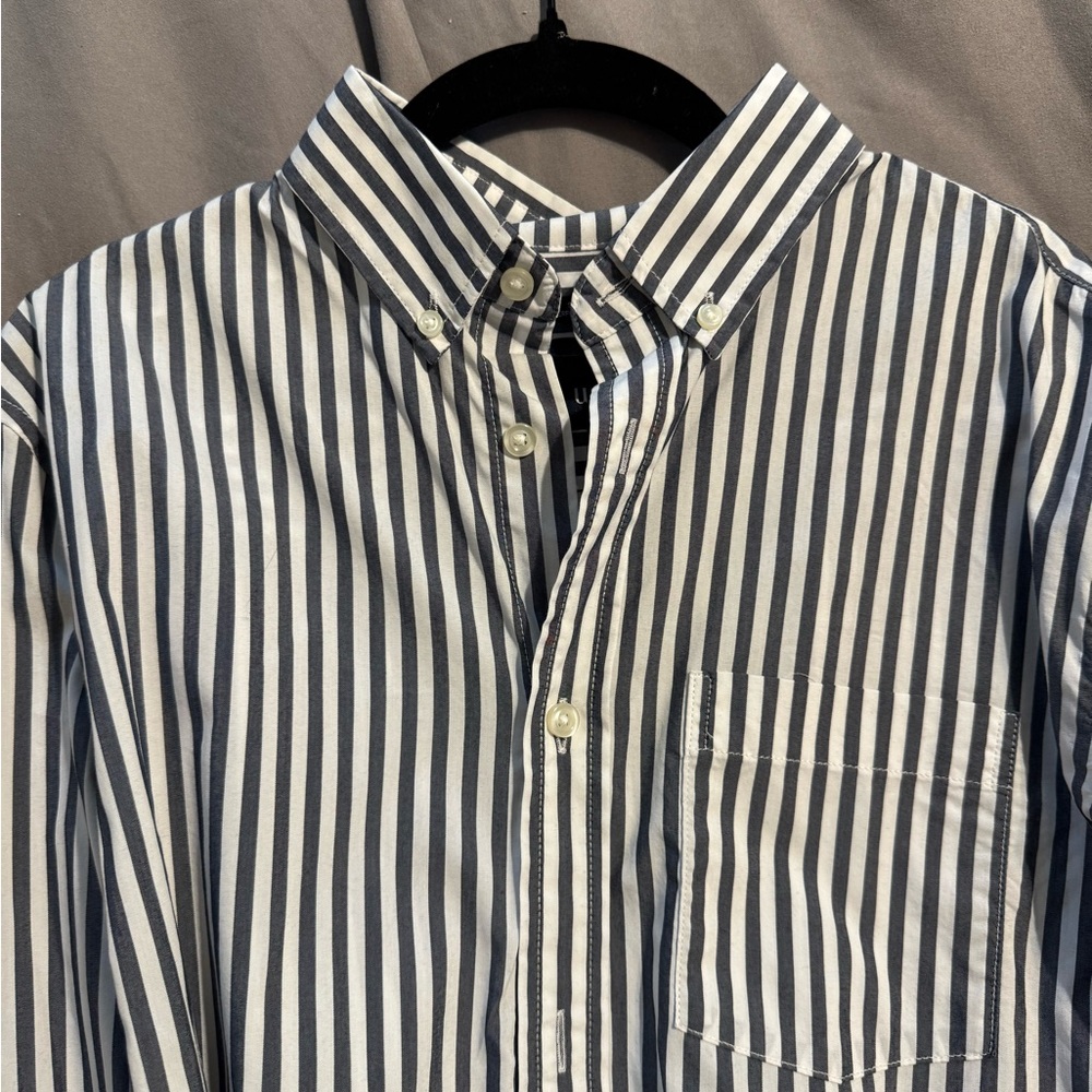 GAP Grey/Blue Striped Button Up Shirt